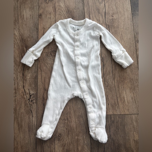 NewBorn Bundle - Zara, Colored Organics, H & M, Carters, Kendi - Picture 7 of 12